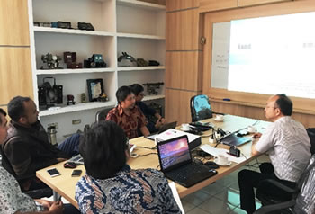 [20170602]創成科学研究科の清水則一教授が、JSPS研究拠点形成事業「衛星リモートセンシングによる防災・環境に関する東南アジア研究・教育拠点の構築」においてインドネシアを訪問しました1