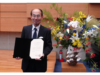 [2016/6/8]創成科学研究科の藤田正則教授が2016年日本建築学会賞（論文）を受賞1